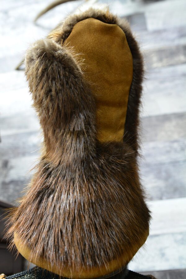 Yellow colored beaver gauntlet gloves with fur